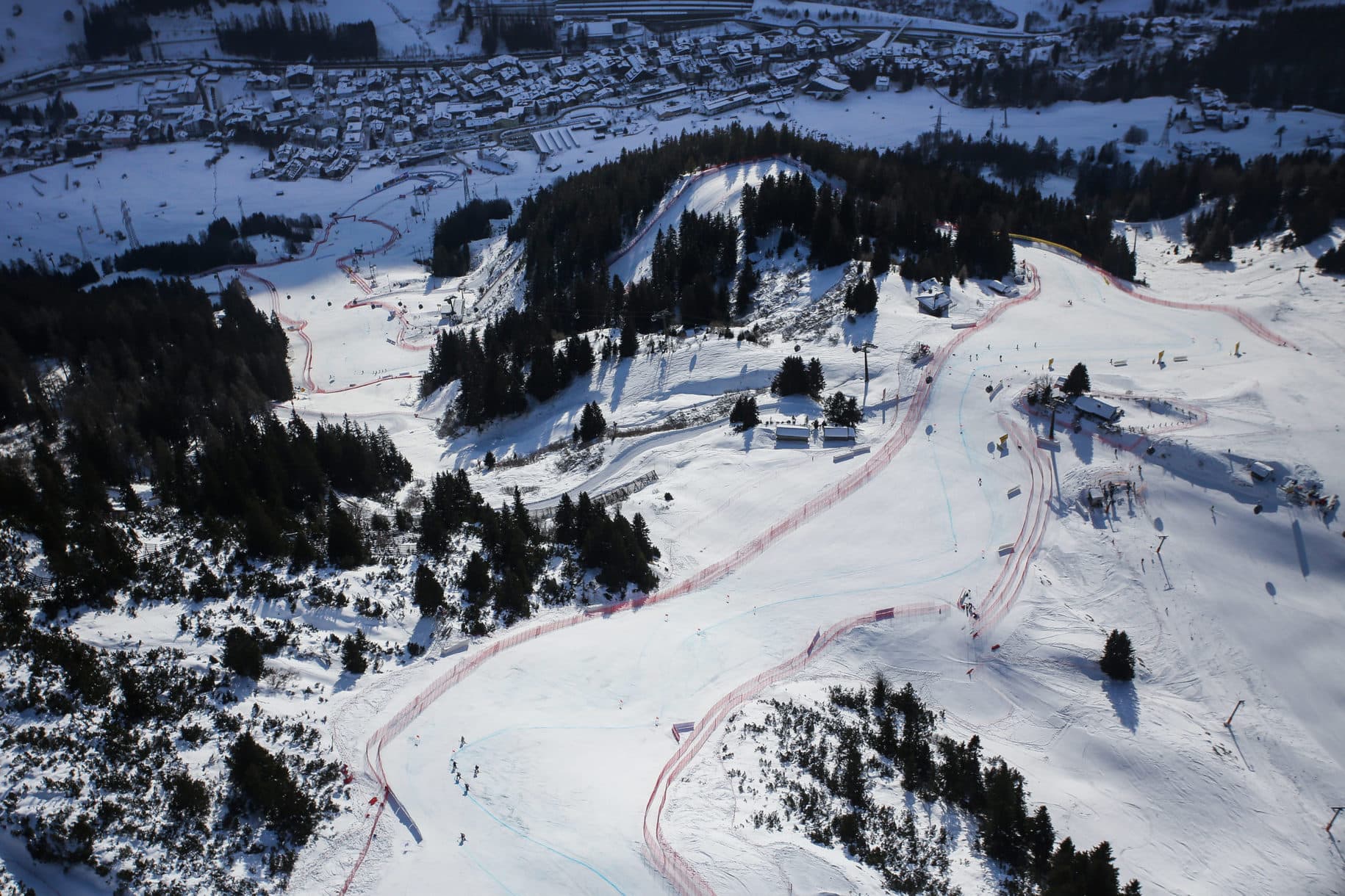 SANKT ANTON,AUSTRIA,09.JAN.21 - ALPINE SKIING - FIS World Cup, downhill, ladies. Image shows an overview of the track. Photo: GEPA pictures/ Daniel Goetzhaber